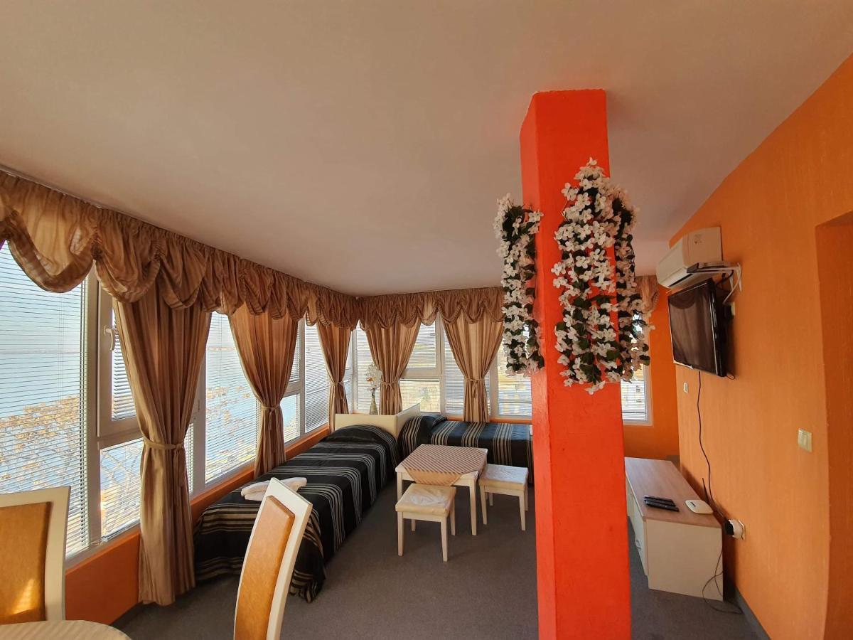 Family Hotel Paros Pomorie Exteriér fotografie
