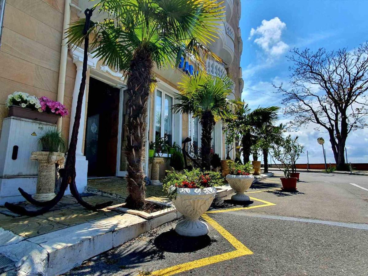 Family Hotel Paros Pomorie Exteriér fotografie